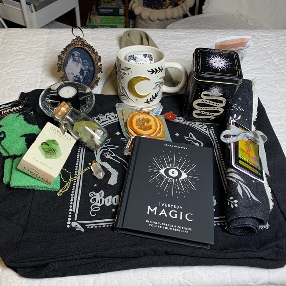 Witchy mystery gift book tote bundle mug crystal deck jar altar cloth spook